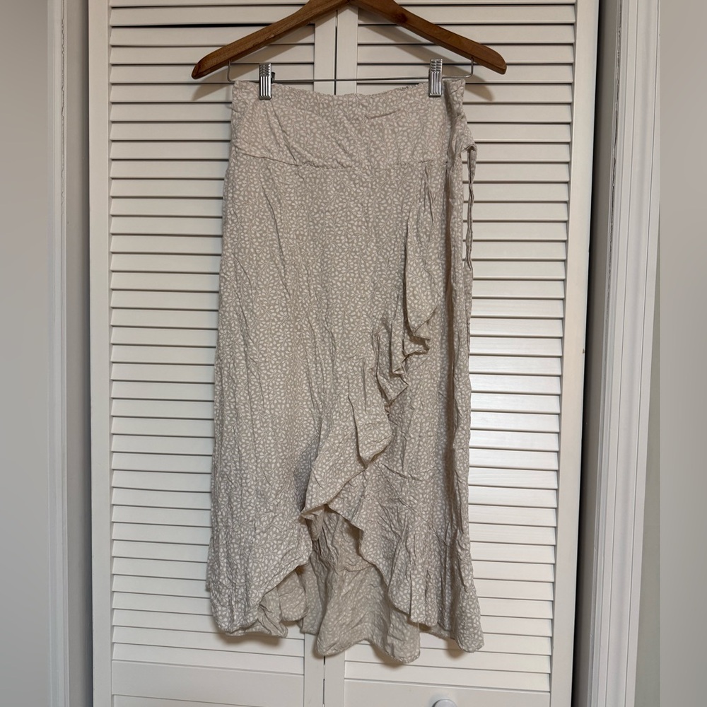 Elegant Cream Ruffle Skirt